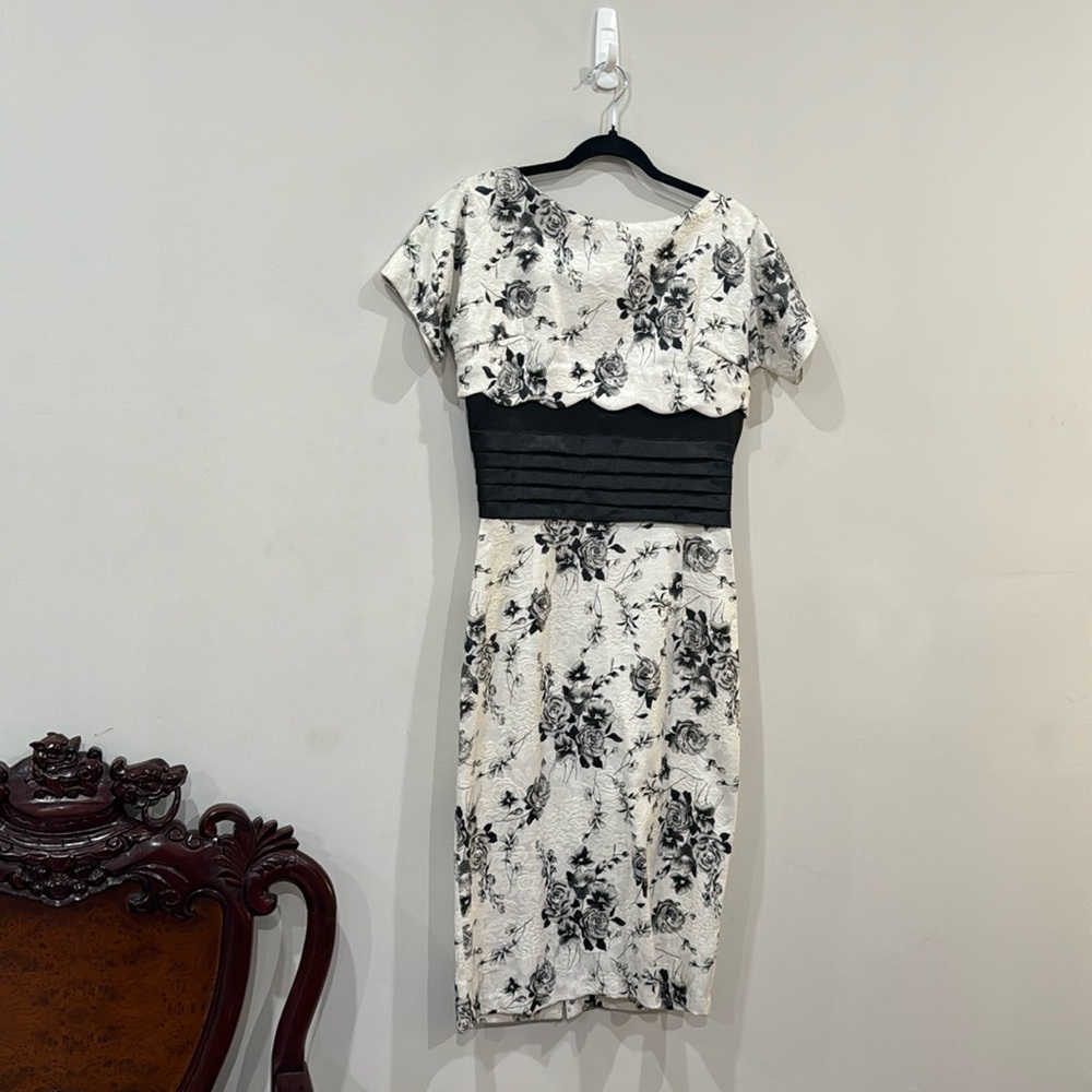 Bettie Page Tatyana Black and White, Glitter, Vintage, Floral Dress.